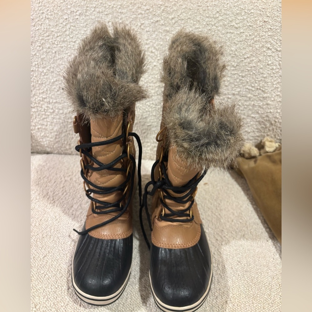 Winter waterproof boots. SORel Torino II never used/woren